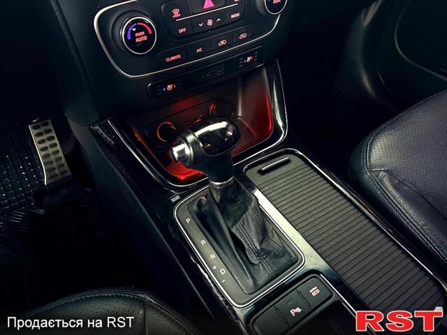 Киа Соренто, объемом двигателя 2 л и пробегом 207 тыс. км за 16200 $, фото 9 на Automoto.ua