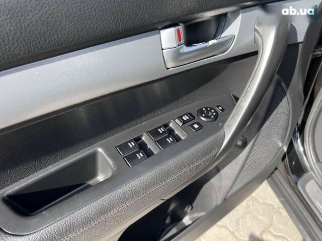 Киа Соренто, объемом двигателя 2.2 л и пробегом 290 тыс. км за 15490 $, фото 13 на Automoto.ua