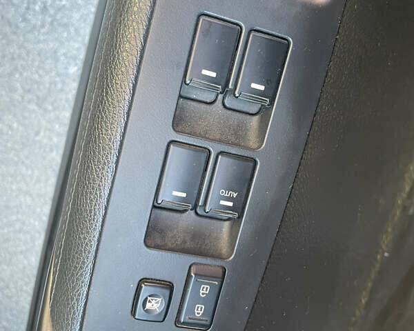 Киа Соренто, объемом двигателя 2.36 л и пробегом 190 тыс. км за 14888 $, фото 9 на Automoto.ua