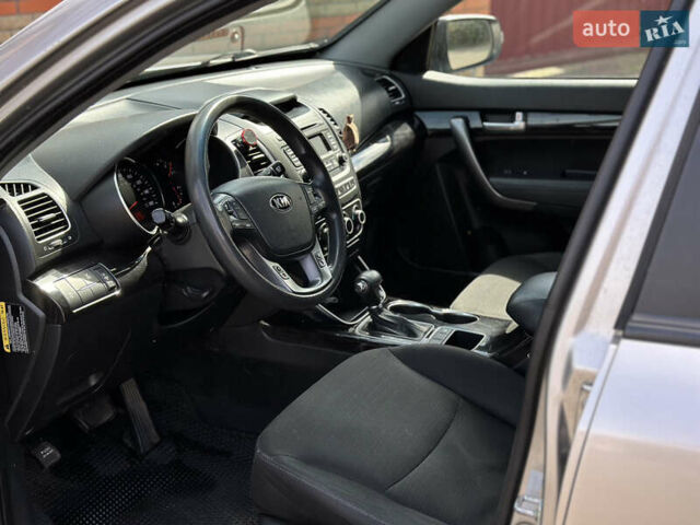 Киа Соренто, объемом двигателя 2.35 л и пробегом 225 тыс. км за 10000 $, фото 15 на Automoto.ua