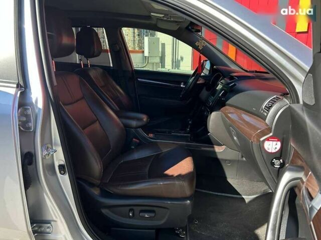 Киа Соренто, объемом двигателя 2.2 л и пробегом 260 тыс. км за 14990 $, фото 11 на Automoto.ua