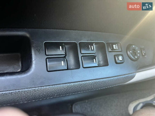 Киа Соренто, объемом двигателя 2 л и пробегом 228 тыс. км за 15000 $, фото 11 на Automoto.ua
