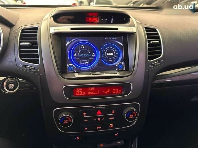 Киа Соренто, объемом двигателя 2 л и пробегом 156 тыс. км за 15900 $, фото 12 на Automoto.ua