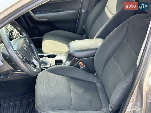 Киа Соренто, объемом двигателя 2.35 л и пробегом 225 тыс. км за 10000 $, фото 16 на Automoto.ua
