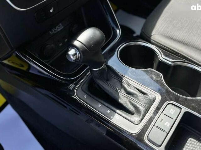 Киа Соренто, объемом двигателя 2.4 л и пробегом 96 тыс. км за 13800 $, фото 20 на Automoto.ua