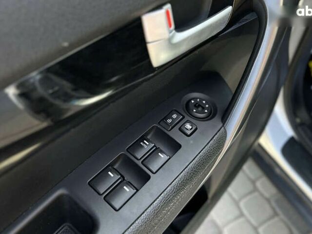 Киа Соренто, объемом двигателя 2.4 л и пробегом 96 тыс. км за 13800 $, фото 10 на Automoto.ua