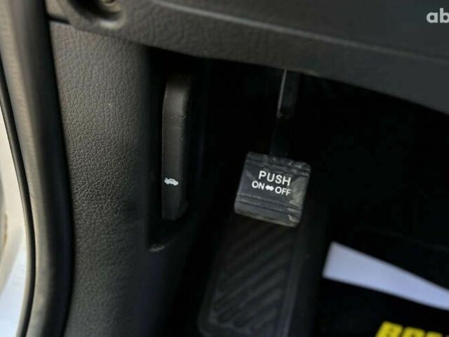 Киа Соренто, объемом двигателя 2.4 л и пробегом 96 тыс. км за 13800 $, фото 12 на Automoto.ua