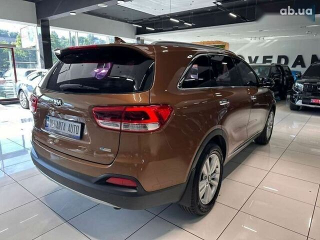 Киа Соренто, объемом двигателя 2 л и пробегом 155 тыс. км за 19300 $, фото 3 на Automoto.ua
