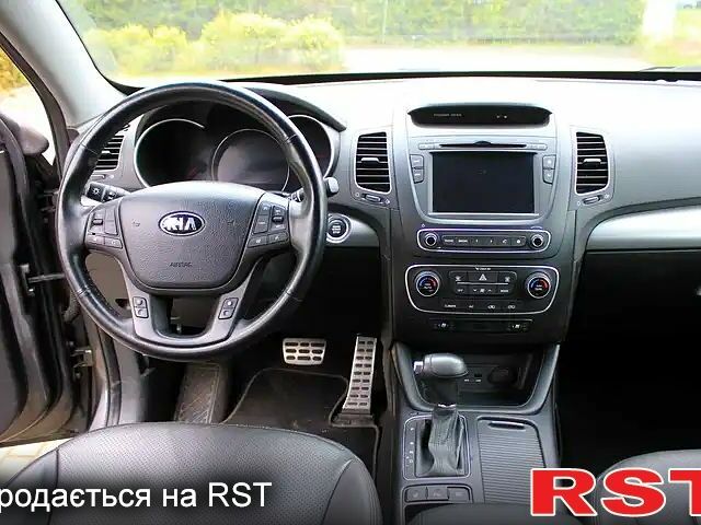 Киа Соренто, объемом двигателя 2.2 л и пробегом 91 тыс. км за 10700 $, фото 3 на Automoto.ua