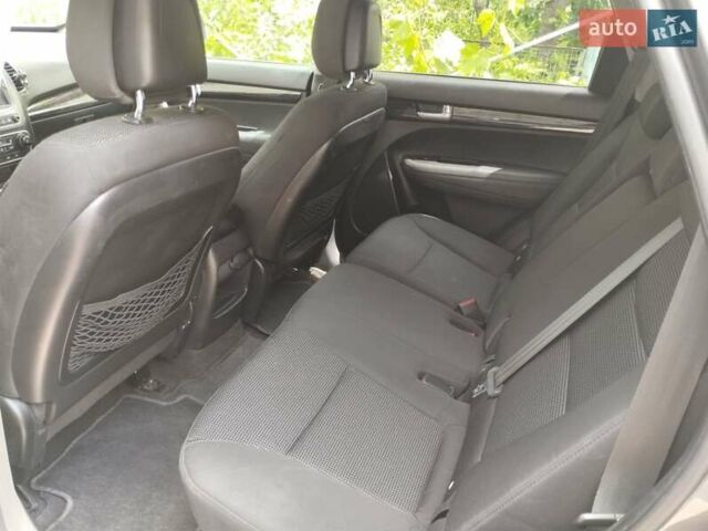Киа Соренто, объемом двигателя 2.2 л и пробегом 189 тыс. км за 14800 $, фото 9 на Automoto.ua