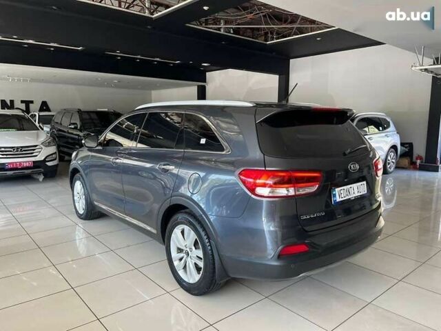 Кіа Соренто, об'ємом двигуна 2 л та пробігом 134 тис. км за 18900 $, фото 7 на Automoto.ua