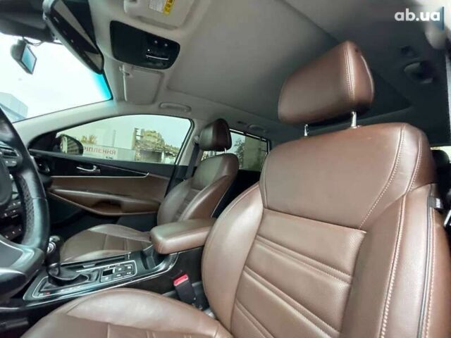Кіа Соренто, об'ємом двигуна 2.2 л та пробігом 128 тис. км за 19900 $, фото 15 на Automoto.ua
