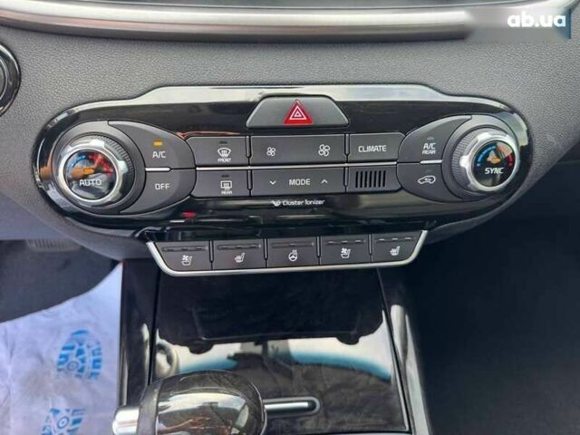 Кіа Соренто, об'ємом двигуна 2 л та пробігом 175 тис. км за 21500 $, фото 17 на Automoto.ua