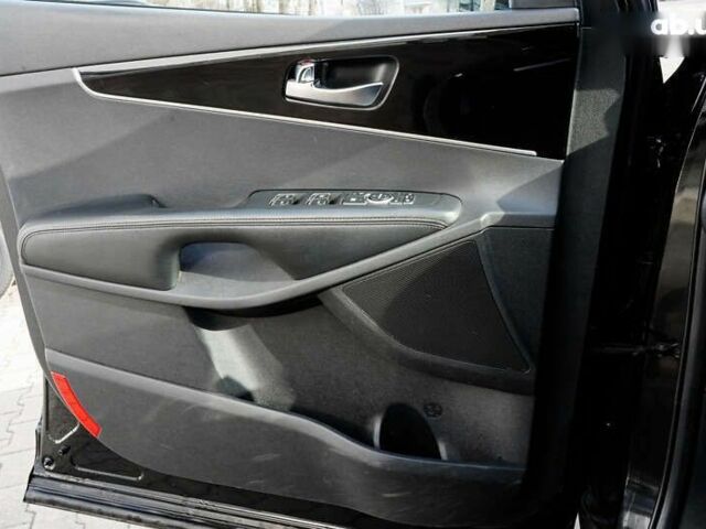 Киа Соренто, объемом двигателя 2.2 л и пробегом 204 тыс. км за 17799 $, фото 12 на Automoto.ua