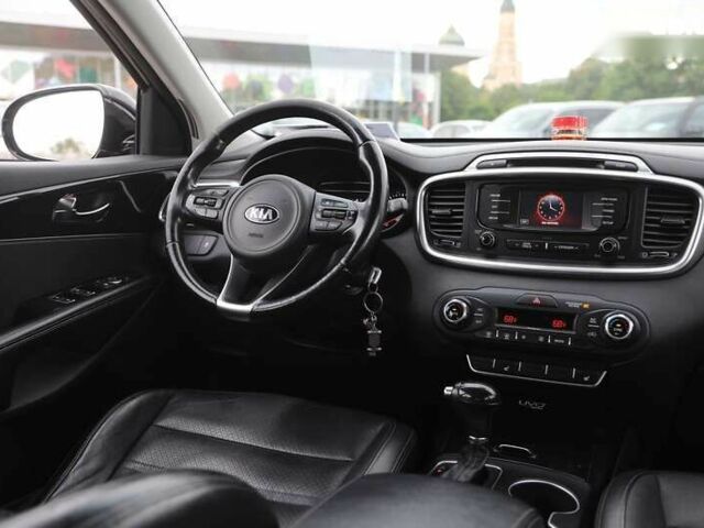 Киа Соренто, объемом двигателя 3.3 л и пробегом 165 тыс. км за 16000 $, фото 10 на Automoto.ua