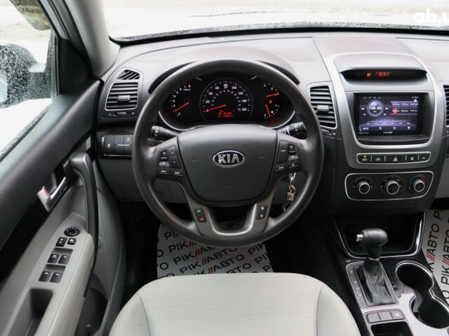 Киа Соренто, объемом двигателя 2.4 л и пробегом 77 тыс. км за 12900 $, фото 17 на Automoto.ua