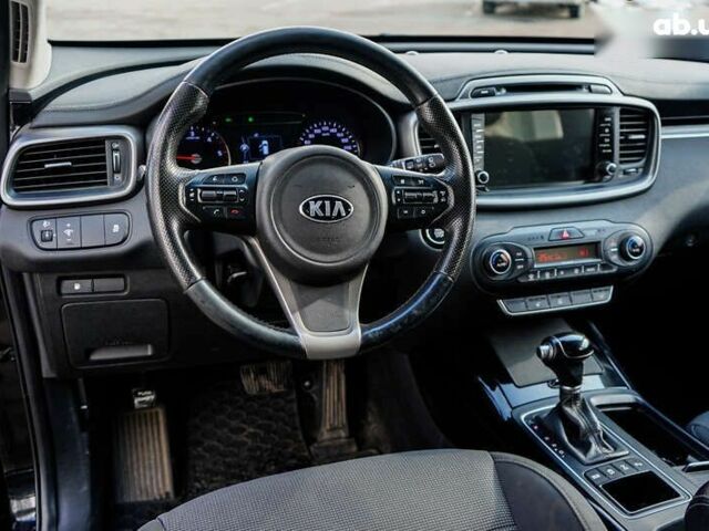 Киа Соренто, объемом двигателя 2.2 л и пробегом 204 тыс. км за 17999 $, фото 20 на Automoto.ua