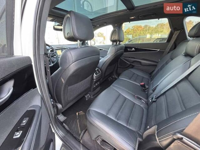 Киа Соренто, объемом двигателя 0 л и пробегом 105 тыс. км за 16500 $, фото 15 на Automoto.ua