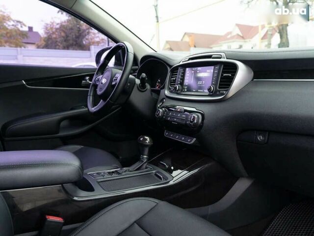 Кіа Соренто, об'ємом двигуна 2 л та пробігом 169 тис. км за 20500 $, фото 22 на Automoto.ua