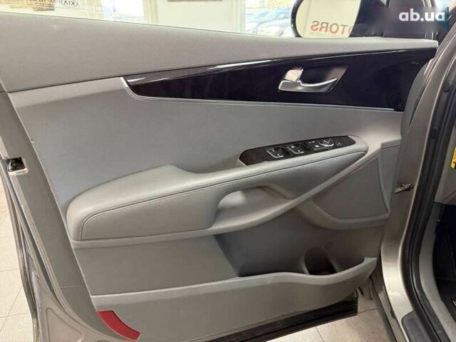 Киа Соренто, объемом двигателя 2 л и пробегом 168 тыс. км за 14990 $, фото 14 на Automoto.ua