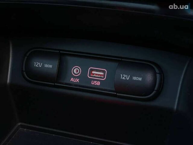 Киа Соренто, объемом двигателя 3.3 л и пробегом 217 тыс. км за 13199 $, фото 29 на Automoto.ua