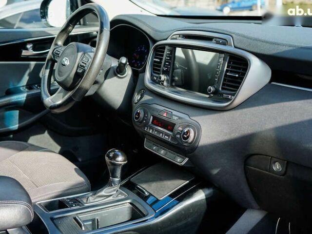 Кіа Соренто, об'ємом двигуна 2.2 л та пробігом 204 тис. км за 17999 $, фото 24 на Automoto.ua