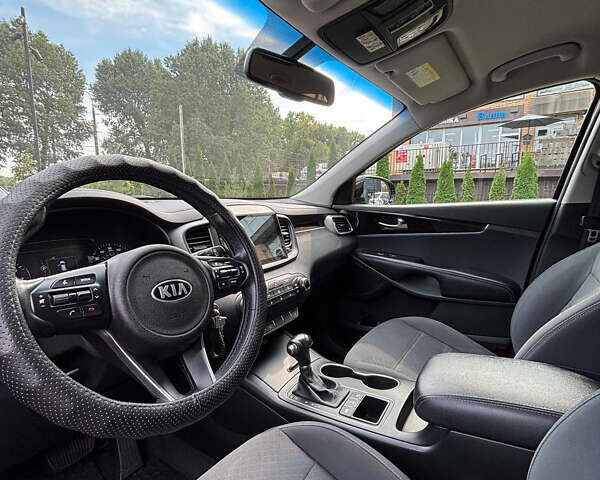 Кіа Соренто, об'ємом двигуна 2.4 л та пробігом 138 тис. км за 14000 $, фото 39 на Automoto.ua