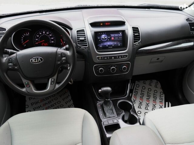 Киа Соренто, объемом двигателя 2.4 л и пробегом 77 тыс. км за 12900 $, фото 16 на Automoto.ua