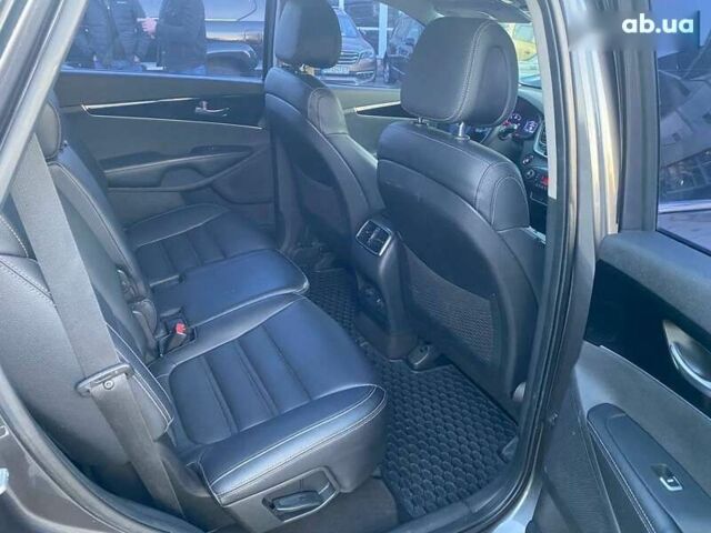 Киа Соренто, объемом двигателя 2.2 л и пробегом 257 тыс. км за 16999 $, фото 11 на Automoto.ua