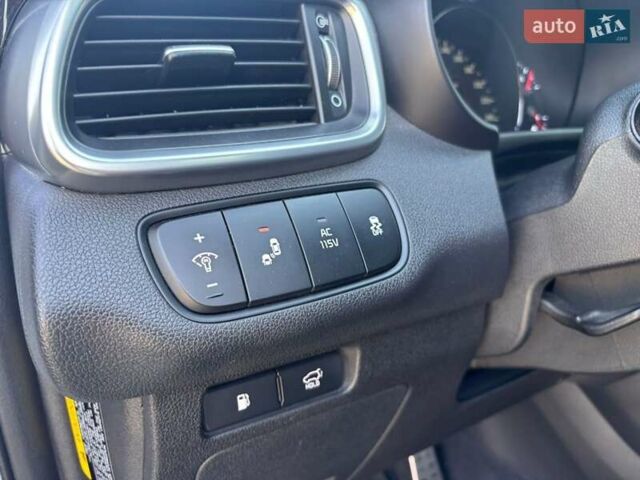 Киа Соренто, объемом двигателя 0 л и пробегом 105 тыс. км за 16500 $, фото 8 на Automoto.ua