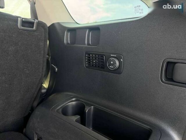 Кіа Соренто, об'ємом двигуна 2 л та пробігом 175 тис. км за 21500 $, фото 25 на Automoto.ua