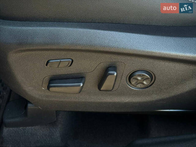 Кіа Соренто, об'ємом двигуна 2.2 л та пробігом 191 тис. км за 19900 $, фото 25 на Automoto.ua