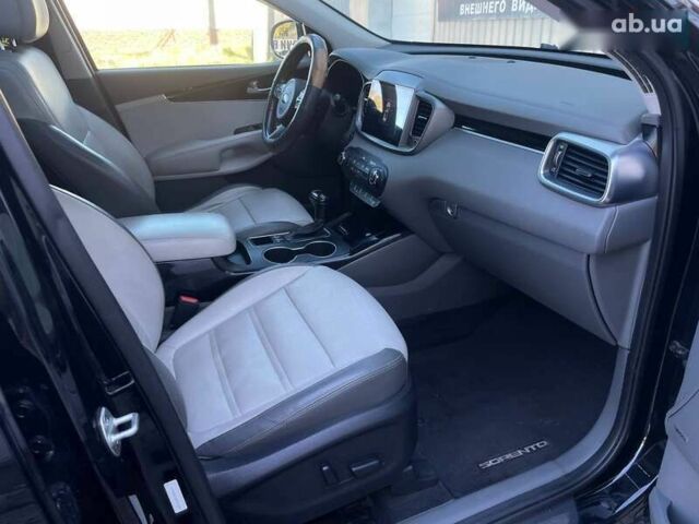 Киа Соренто, объемом двигателя 3.3 л и пробегом 217 тыс. км за 13199 $, фото 24 на Automoto.ua