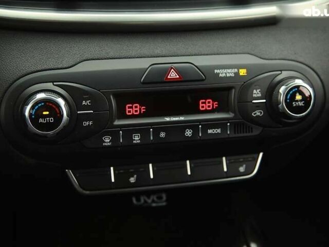 Киа Соренто, объемом двигателя 3.3 л и пробегом 165 тыс. км за 16000 $, фото 16 на Automoto.ua