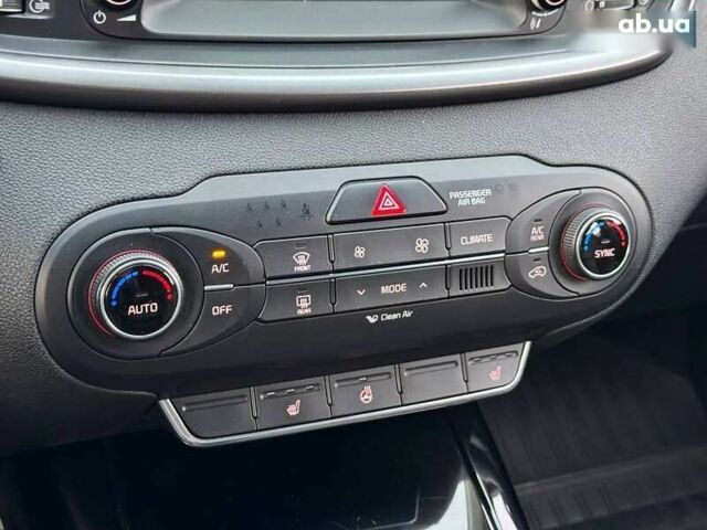 Кіа Соренто, об'ємом двигуна 2.2 л та пробігом 160 тис. км за 21990 $, фото 26 на Automoto.ua