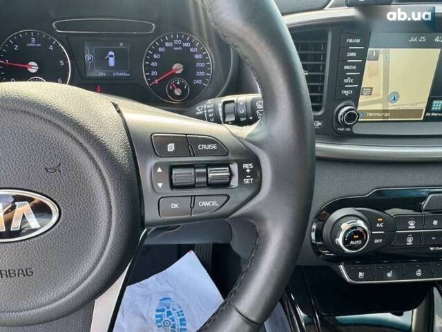 Кіа Соренто, об'ємом двигуна 2 л та пробігом 175 тис. км за 21500 $, фото 12 на Automoto.ua