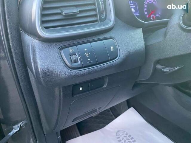 Киа Соренто, объемом двигателя 2.2 л и пробегом 257 тыс. км за 16999 $, фото 22 на Automoto.ua