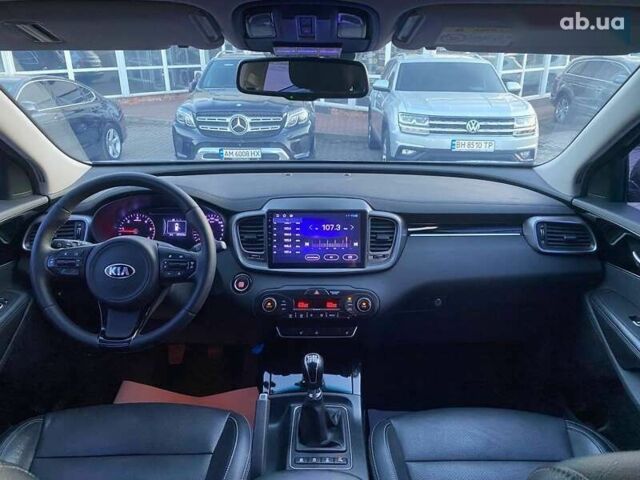 Киа Соренто, объемом двигателя 2.2 л и пробегом 257 тыс. км за 16999 $, фото 12 на Automoto.ua