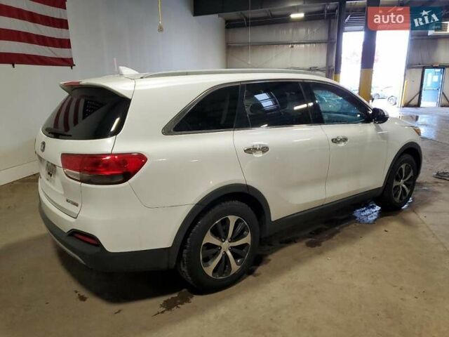 Киа Соренто, объемом двигателя 2 л и пробегом 98 тыс. км за 2000 $, фото 3 на Automoto.ua