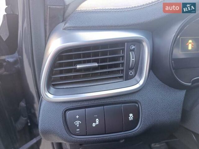 Киа Соренто, объемом двигателя 3.3 л и пробегом 210 тыс. км за 17500 $, фото 21 на Automoto.ua