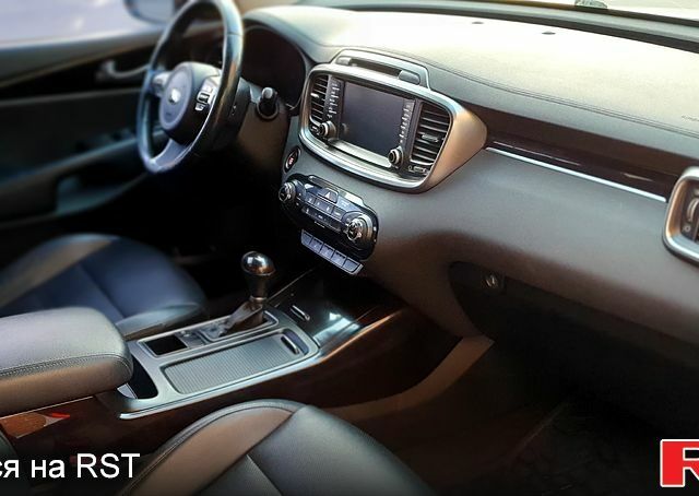 Кіа Соренто, об'ємом двигуна 20 л та пробігом 105 тис. км за 20000 $, фото 6 на Automoto.ua