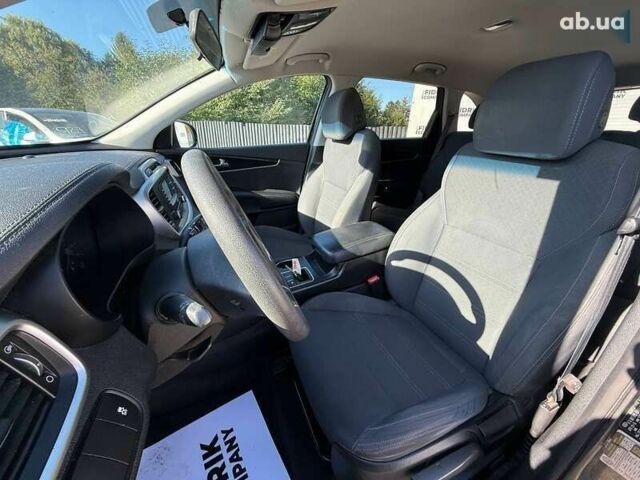 Киа Соренто, объемом двигателя 2.4 л и пробегом 205 тыс. км за 10700 $, фото 8 на Automoto.ua