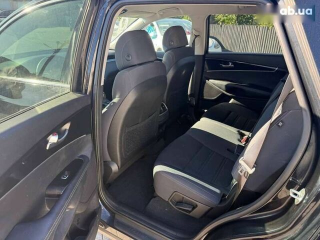 Киа Соренто, объемом двигателя 2.4 л и пробегом 205 тыс. км за 10700 $, фото 6 на Automoto.ua