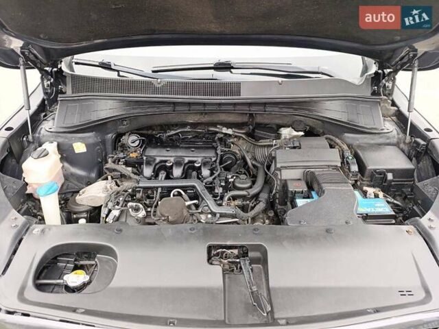 Киа Соренто, объемом двигателя 3.3 л и пробегом 210 тыс. км за 17500 $, фото 4 на Automoto.ua