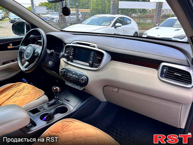Киа Соренто, объемом двигателя 2.4 л и пробегом 112 тыс. км за 16200 $, фото 12 на Automoto.ua