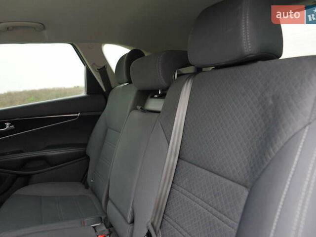 Киа Соренто, объемом двигателя 3.34 л и пробегом 78 тыс. км за 17900 $, фото 26 на Automoto.ua