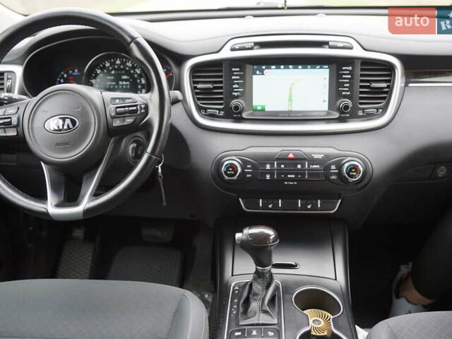Киа Соренто, объемом двигателя 3.34 л и пробегом 78 тыс. км за 17900 $, фото 11 на Automoto.ua