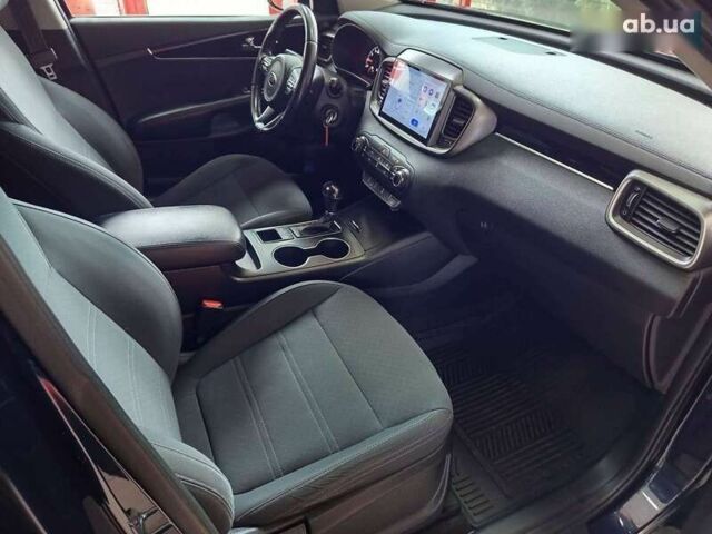 Киа Соренто, объемом двигателя 2.4 л и пробегом 151 тыс. км за 16200 $, фото 21 на Automoto.ua