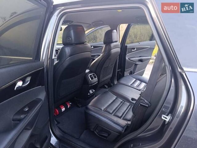 Киа Соренто, объемом двигателя 3.3 л и пробегом 210 тыс. км за 17500 $, фото 15 на Automoto.ua