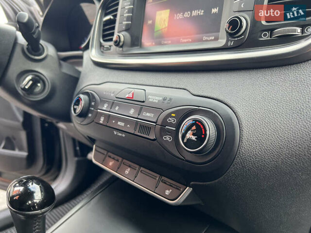 Киа Соренто 2016 в Трускавце на Automoto.ua Киа Соренто, объемом двигателя 0 л и пробегом 225 тыс. км за 23000 $, фото 21 на Automoto.ua